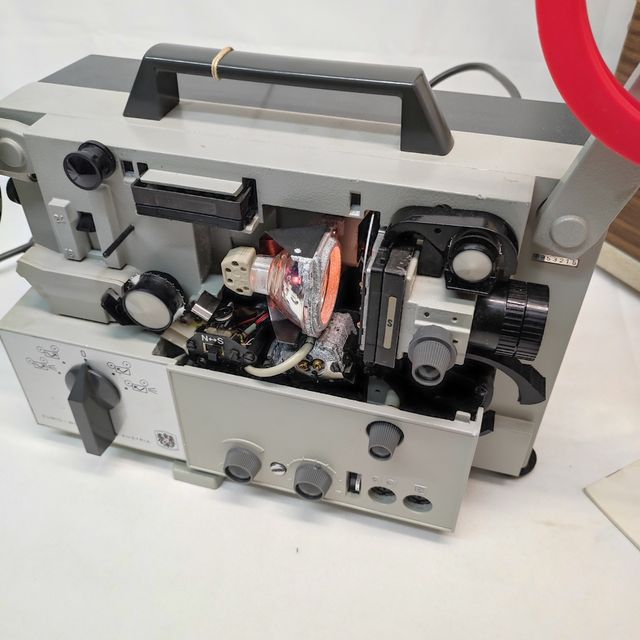 Proiettore a pellicola super 8 EUMIG Mark-S-710D