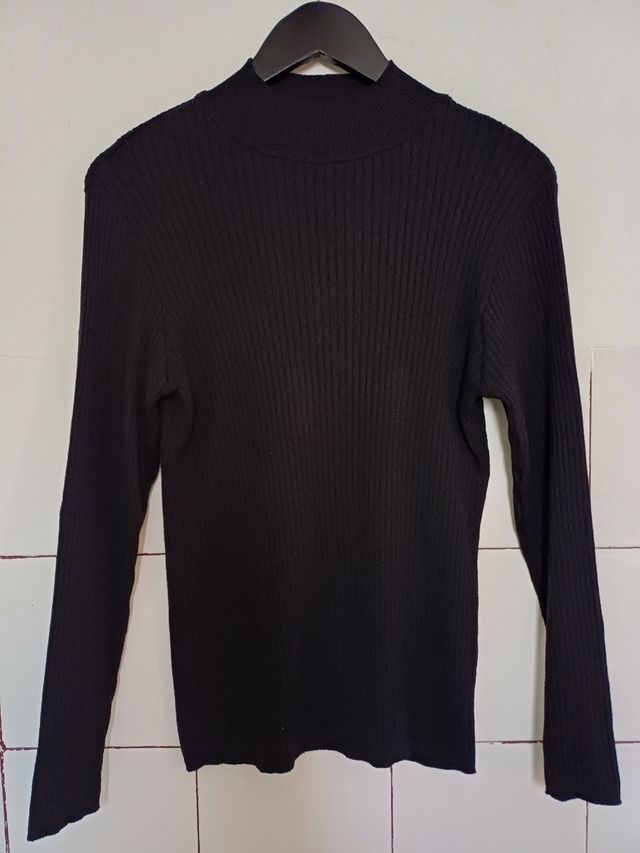 2 jerséis y 1 gorro