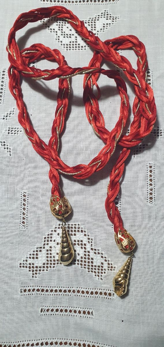 Cinturina in codine di seta