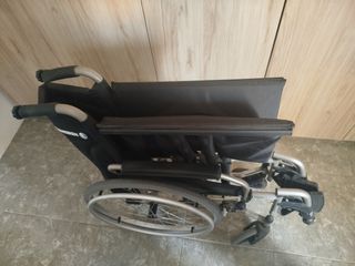 Silla de ruedas XL (como nueva)
