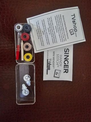 MINI MÁQUINA DE COSER SINGER PORTÁTIL