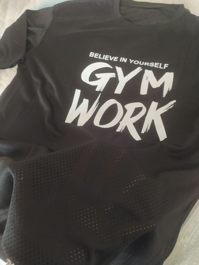 T-shirt nera Gym - palestra Tg.S shein