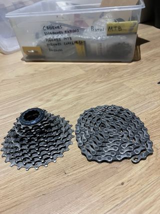 Piñon cassette ultegra r8000 con cadena hg701