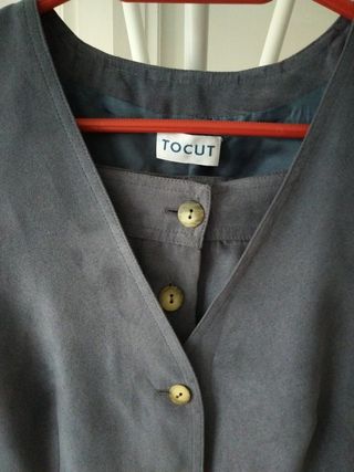 Conjunto de falda y chaleco