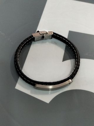 Pulsera cuero y acero hombre nueva.