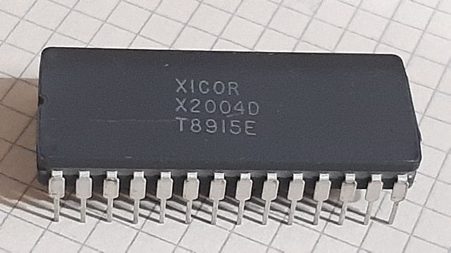 Memoria RAM NO VOLATIL NVRAM XICOR X2004D