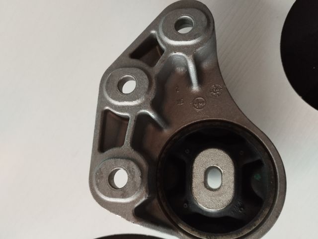 Soporte distribuidor Audi s4 b6