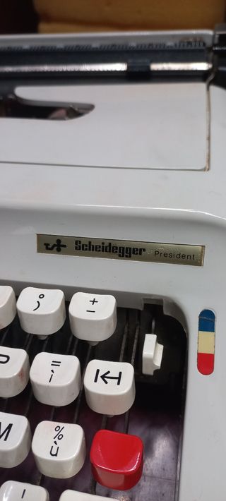 Macchina da scrivere