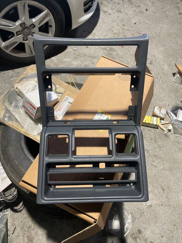 Calandra calefaccio mitsubishi montero v40