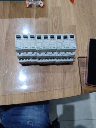 Materiale elettrico 