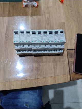 Materiale elettrico 