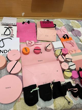 Tous y Pandora