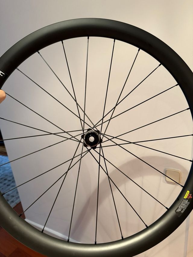 Llantas Carbon speed cycle