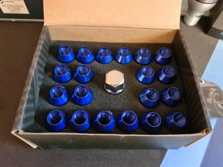 TUERCAS DE RUEDAS OMP