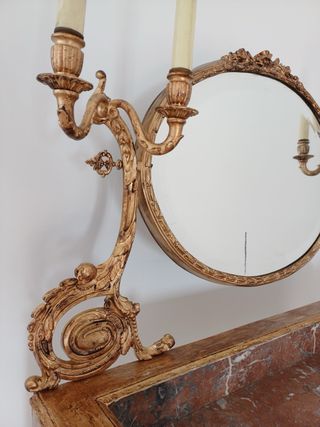 Toeletta a specchio in bronzo