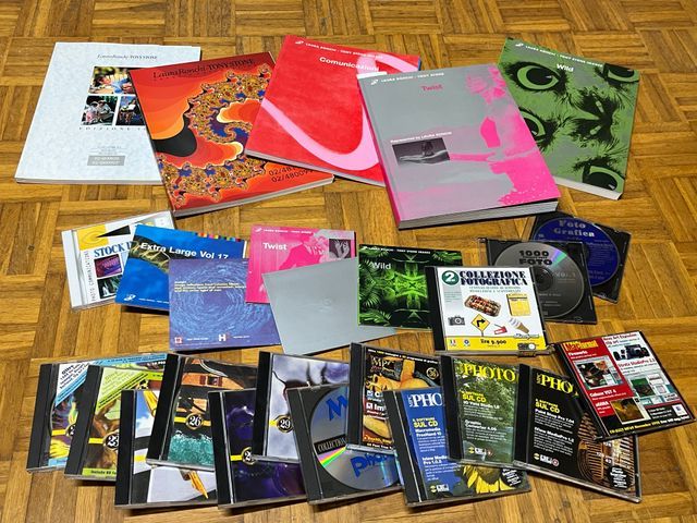 21 CD-ROM + 5 CATALOGHI fotografie free&copyright