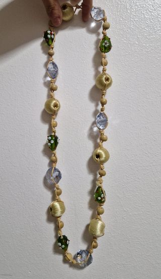 Collar largo verde y dorado 