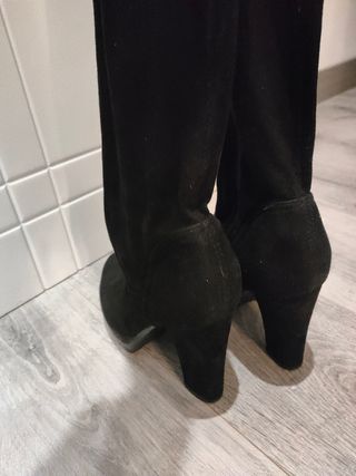 Botas altas de ante negro 