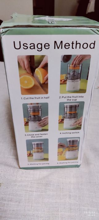 Exprimidor de cítricos automático. 