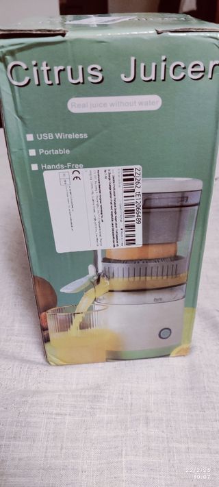 Exprimidor de cítricos automático. 