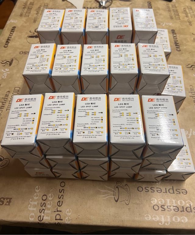 lote 38 Bombillas led GU10 nuevas