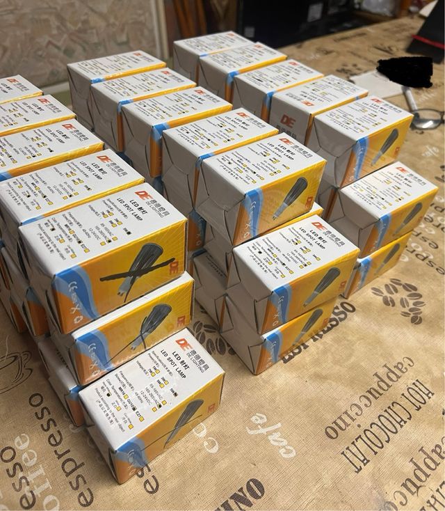 lote 38 Bombillas led GU10 nuevas