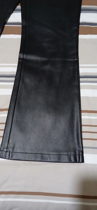 Pantalón de mujer encerado negro de Wear