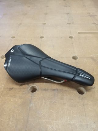 Sillín prologo scrach m5 tirox
