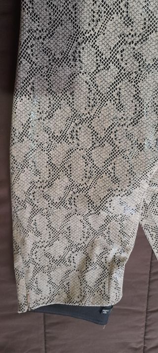 Pantalón pitillo Zara 