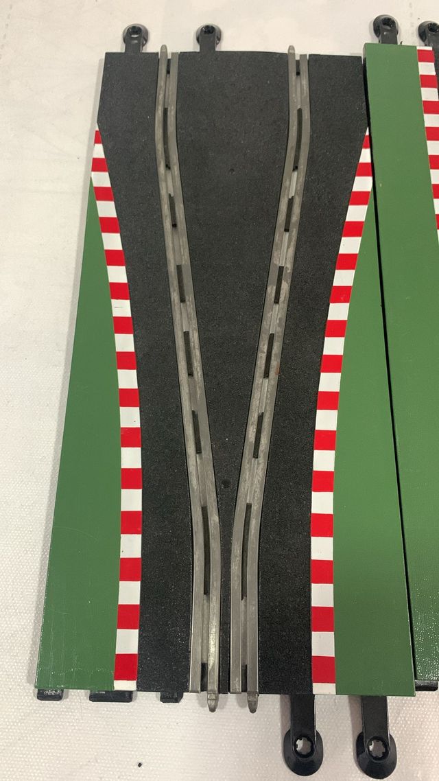 SCALEXTRIC: GRAND CHICANE