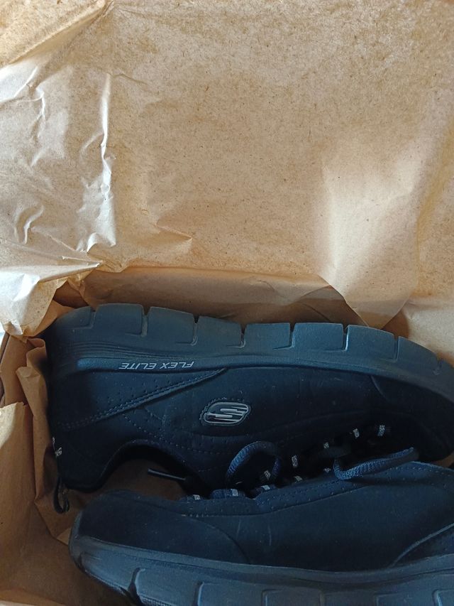 Skechers