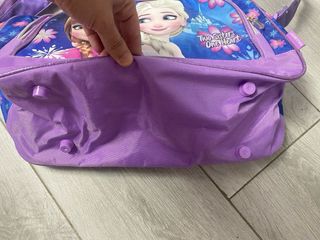 Bolsa de viaje Frozen a estrenar