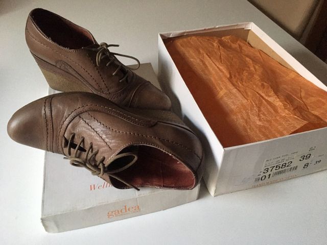 Zapatos piel Gadea talla 39