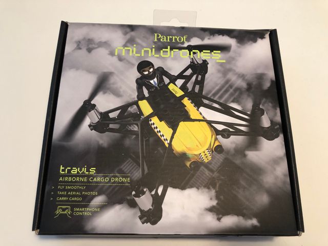 Dron Parrot minidron Travis 4 motores control app