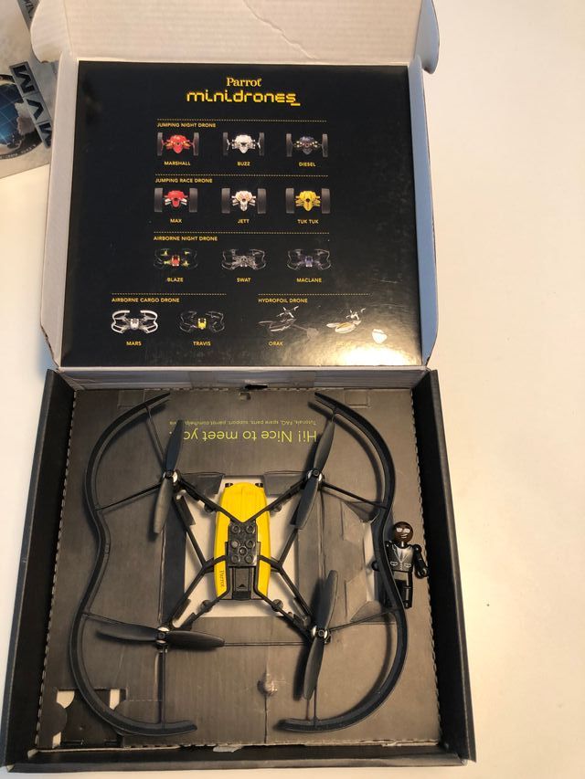 Dron Parrot minidron Travis 4 motores control app