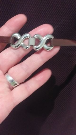 VESTIDO  ,CHAQUETA  Y PAÑOLETA .COLOR BERENJENA