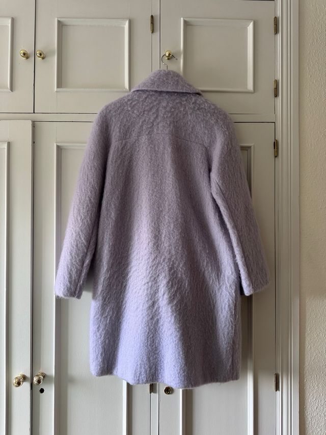 Abrigo violeta