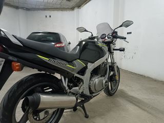 Suzuki GS 500E