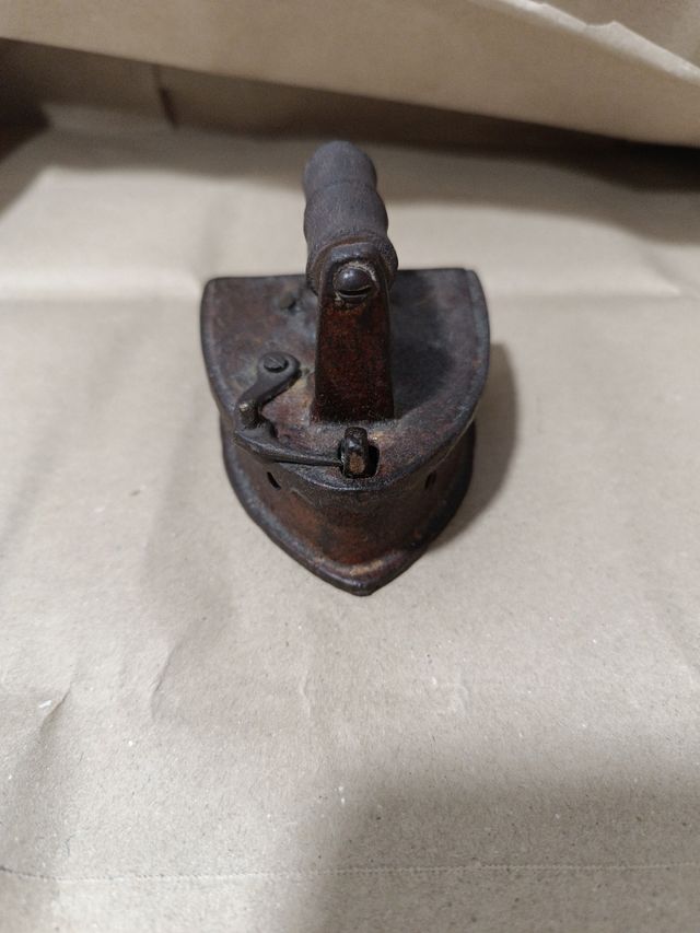 Plancha pequeña antigua!!