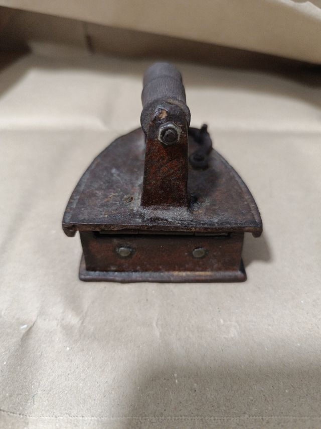 Plancha pequeña antigua!!