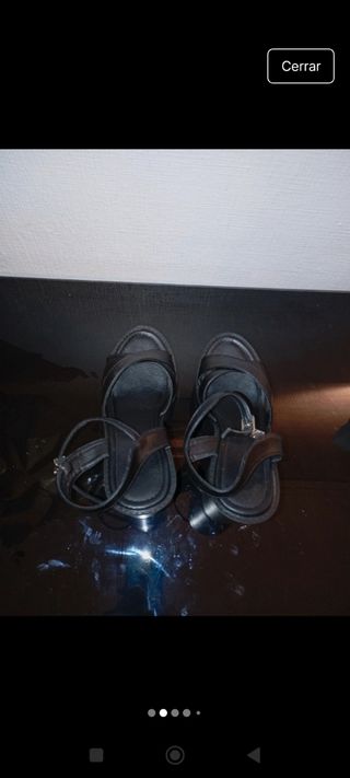 Sandalias de tacón y plataforma negras