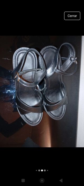 Sandalias de tacón y plataforma negras