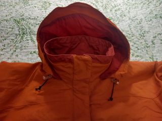 Chaqueta montaña Quechua XS 16 años