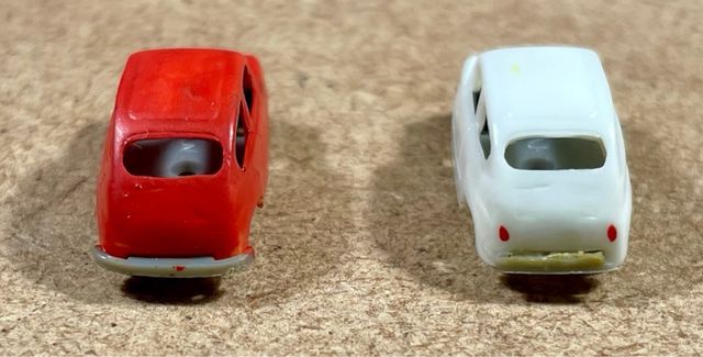 Dos coches seat 600 escala N