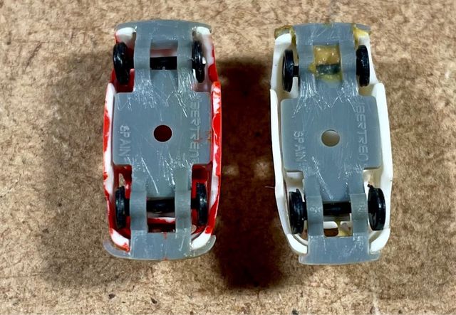 Dos coches seat 600 escala N