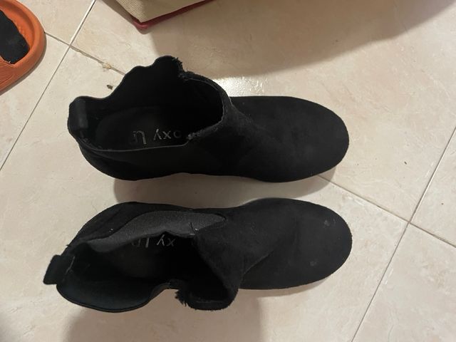 PRECIO NEGOCIABLE Botines negros con plataforma. 