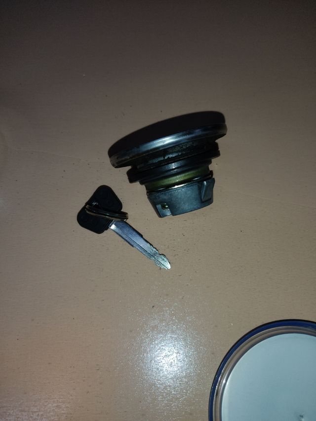 Tapon y deposito yamaha tmax