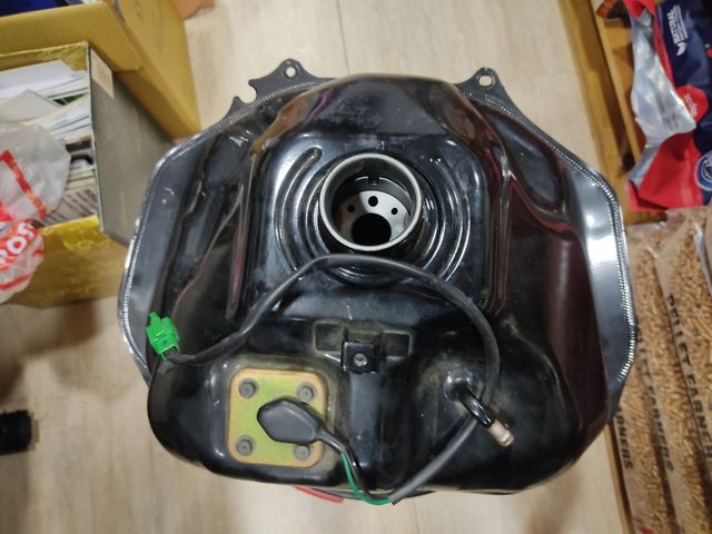 Tapon y deposito yamaha tmax