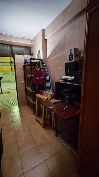 Local usado como trastero reformado muy amplio
