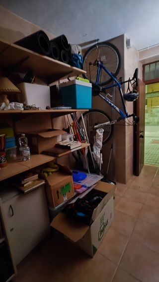 Local usado como trastero reformado muy amplio